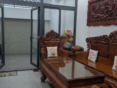 Chính chủ cho thuê MBKD mặt hồ hoàng càu 5256