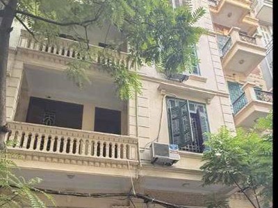 Cho thuê nhà tại đầm trấu, 100m2  4.5tầng, 10 ngủ, 5 vệ sinh, 35 triệu có t.lượng 0