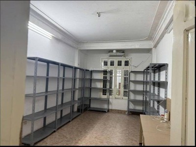 Cho thuê nhà tại đầm trấu, 100m2  4.5tầng, 10 ngủ, 5 vệ sinh, 35 triệu có t.lượng 1