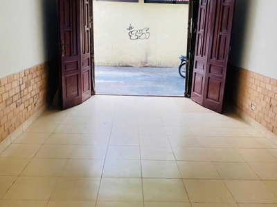 Cho thuê nhà nguyên căn ngõ 281 khương trung, 40m2 x 2 tầng 1 tum.2 ngủ.2 wc, 9 triệu/th 1