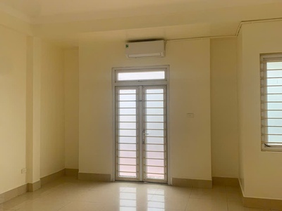 Cho thuê nhà nguyên căn 950 nguyễn khoái. 65m2 x 4 tầng, 4 ngủ. 11 triệu 3