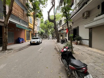 Bán nhà an xá 59m2. 3 tầng. mặt tiền 3.6m. giá 8.2 tỷ ba đình hà nội 0