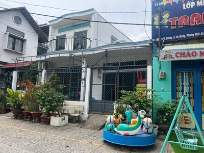 Giá tốt  bán nhà c4 cũ mt lê thị riêng, thới an, q.12   vị trí vàng kd 4