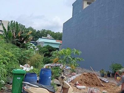 Bá.n lô đất 2 mặt tiền trước sau   104m    sổ riêng   giá 4.7 tỷ 0