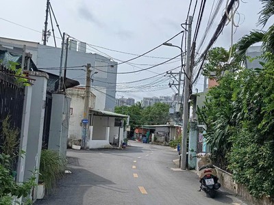 Bá.n lô đất 2 mặt tiền trước sau   104m    sổ riêng   giá 4.7 tỷ 3