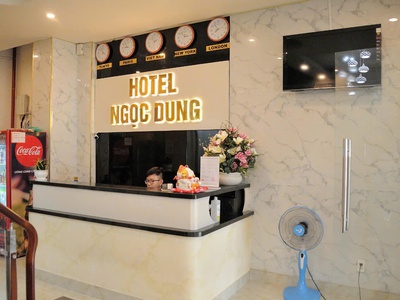 Khách sạn đang khai thác 200 triệu/tháng, nguyễn xí bình thạnh, giá chỉ 32 tỷ 2