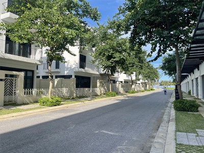 Chính chủ cho thuê MBKD mặt hồ hoàng càu 4428