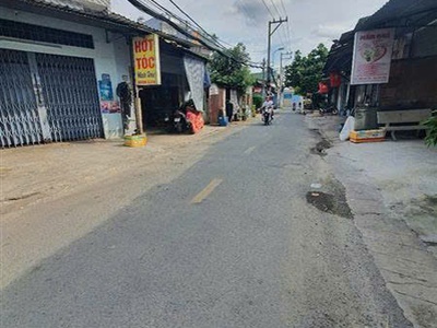 Nhà đẹp 3 tầng mặt tiền đường số 8   bình hưng hòa, giáp tân phú, diện tích 125.1m2, ngang 4m nở 1