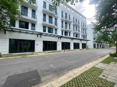 Chính chủ cho thuê MBKD mặt hồ hoàng càu 4438