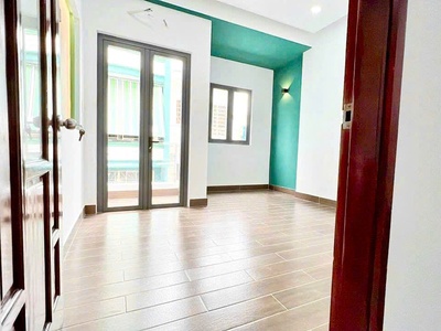 Thuê nguyên căn hẻm xe hơi q10- ngang hơn 4m, mới tinh 4 tầng suốt: 20 triệu. mr vũ : 0933910039 2