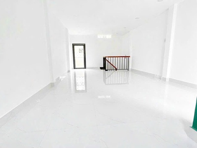 Thuê nguyên căn hẻm xe hơi q10- ngang hơn 4m, mới tinh 4 tầng suốt: 20 triệu. mr vũ : 0933910039 1