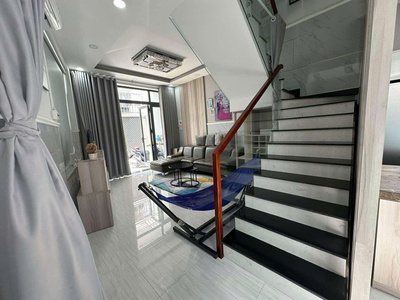 Chính chủ cho thuê MBKD mặt hồ hoàng càu 4447