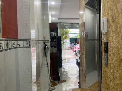 Chính chủ cho thuê MBKD mặt hồ hoàng càu 4455