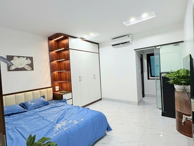 Chính chủ cho thuê MBKD mặt hồ hoàng càu 5226