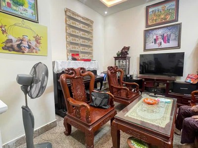 Long biên - sát cầu trần hưng đạo - nhà dân xây - 59m chỉ 6.9 tỷ 2