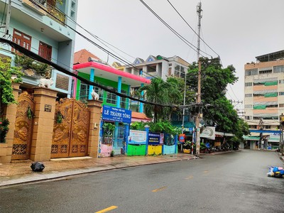 Mặt tiền tân phú, dòng tiền 500tr/năm, kd tốt, hơn 210m2, ở   kd tốt 0