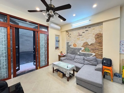 Nhà đẹp đống đa - mặt tiền 5.1m quyền lực - vài bước ra ô tô tránh - ngõ thông đẹp 1