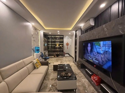 Bán nhà mới ở luôn giang biên -long biên 35m2 x6 tầng mặt tiền 3.5m,6 tỷ. 1