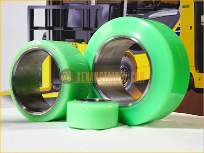 Bánh PU của xe nâng điện đứng lái 0