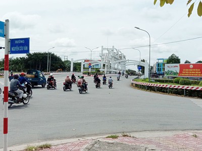 CHÍNH CHỦ BÁN ĐẤT MT Nguyễn Cửu Vân, TP Tân An, gần Aeon Mall. Giá 850tr 1