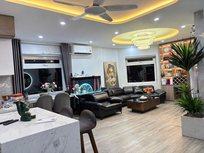Chính chủ cho thuê MBKD mặt hồ hoàng càu 6009