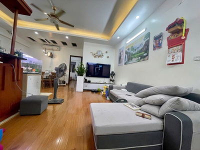 Chính chủ cho thuê MBKD mặt hồ hoàng càu 6038