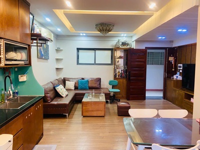 Chính chủ cho thuê MBKD mặt hồ hoàng càu 6053