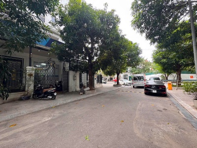Chính chủ cho thuê MBKD mặt hồ hoàng càu 5978