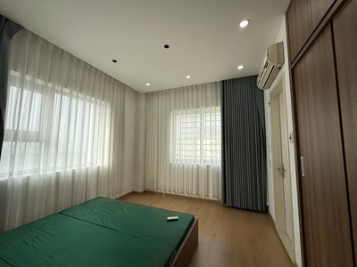 Chính chủ cho thuê MBKD mặt hồ hoàng càu 6092