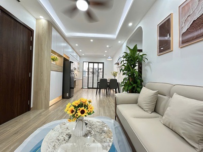 Chính chủ cho thuê MBKD mặt hồ hoàng càu 6049