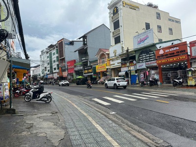 Chính chủ bán nhà phố căn góc 2 mặt tiền 14bis bùi thị xuân, phường 2, thành phố đà lạt, lâm đồng. 1