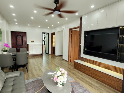 Chính chủ cho thuê MBKD mặt hồ hoàng càu 6020