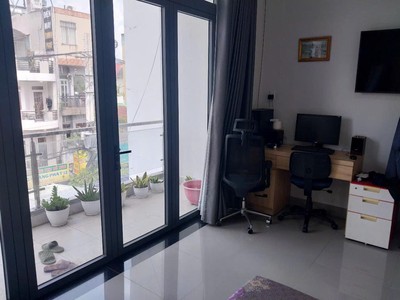 Chính chủ cho thuê MBKD mặt hồ hoàng càu 5807