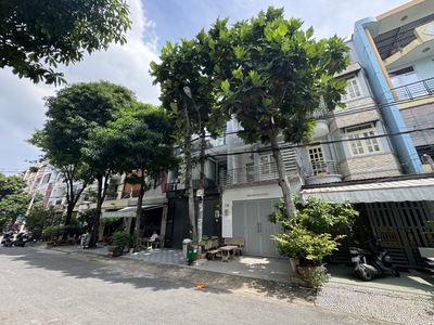 Chính chủ cho thuê MBKD mặt hồ hoàng càu 5916