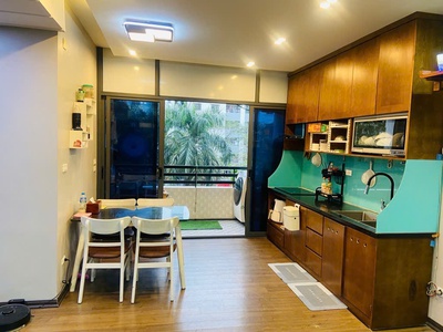 Chính chủ cho thuê MBKD mặt hồ hoàng càu 5852