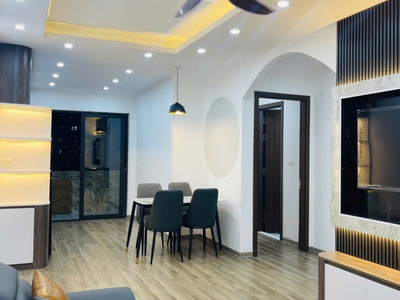 Chính chủ cho thuê MBKD mặt hồ hoàng càu 6006