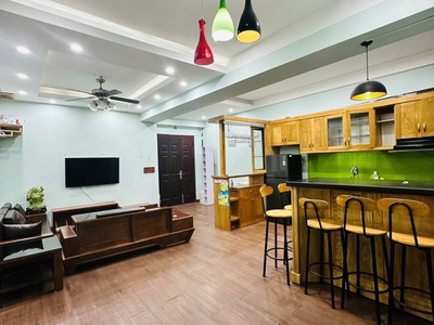 Chính chủ cho thuê MBKD mặt hồ hoàng càu 6176