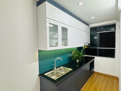 Chính chủ cho thuê MBKD mặt hồ hoàng càu 6163