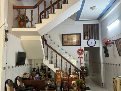 Chính chủ cần bán nhà 3 tầng 70.44m2 gần chợ đầm phường thị nại, quy nhơn. 0