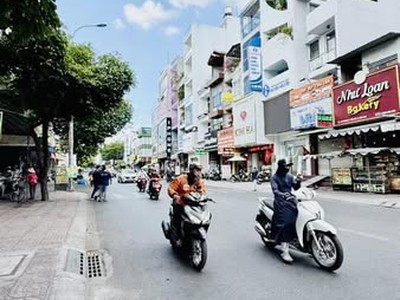 Nhà mặt tiền đẹp vườn lài   diện tích 72m  sổ vuông    giá mềm 9.x tỷ 0