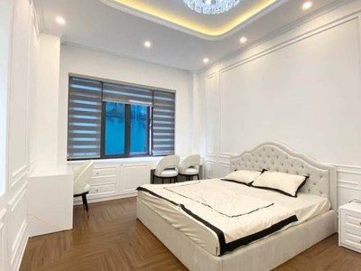 Chị điệp giáo viên bán nhà ngọc thụy, long biên 45m, 5 tầng, ô tô vf8 đỗ cửa- 7 tỏi 2
