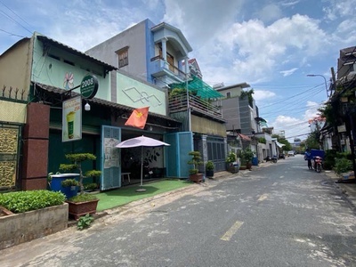 Chủ gửi bán gấp 68m2- ngang 5.8m- hẻm 1 sec lã xuân oai 0