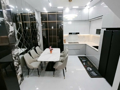 Chính chủ cho thuê MBKD mặt hồ hoàng càu 6062