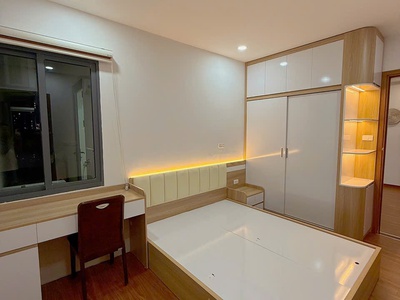 Chính chủ cho thuê MBKD mặt hồ hoàng càu 6082