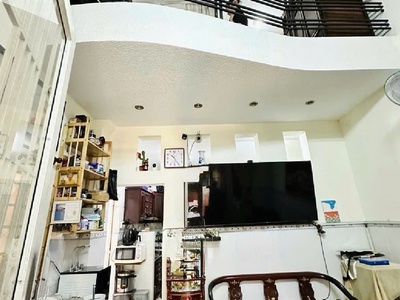 Mặt tiền nguyễn trọng tuyển   4 tầng   kinh doanh đỉnh   vị trí siêu hiếm. 0