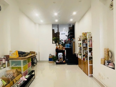 Chính chủ cho thuê MBKD mặt hồ hoàng càu 6157