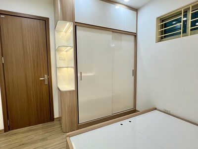 Chính chủ cho thuê MBKD mặt hồ hoàng càu 5884