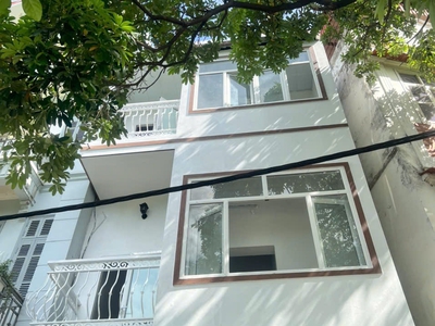 Chính chủ cho thuê MBKD mặt hồ hoàng càu 6293