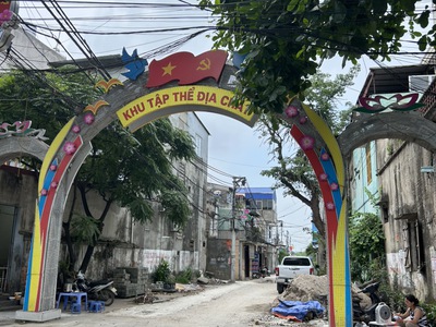 Vị trí đẹp - khu vực tiềm năng - gần vin cổ loa - sát quốc lộ 3 - vỉa hè rộng - khu dân trí 1