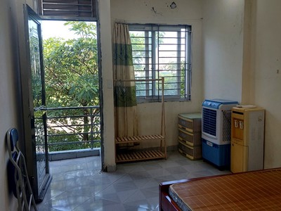 Phòng giá rẻ tầng 3 nhà riêng tại ngõ 192 Lê Trọng Tấn 1